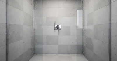 Hauteur et raccordement : optimisez le débit d'eau de votre douche italienne